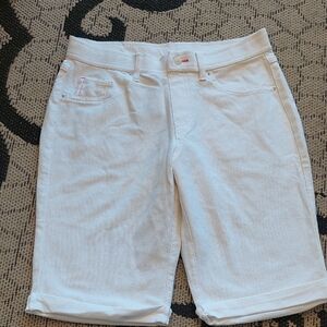 HUE Women's White Denim Bermudas